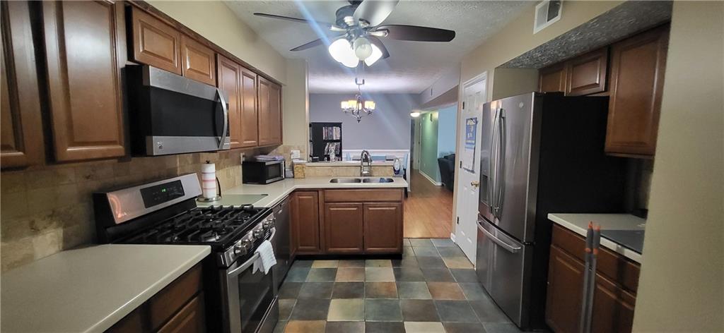 2105 N Forest Trail