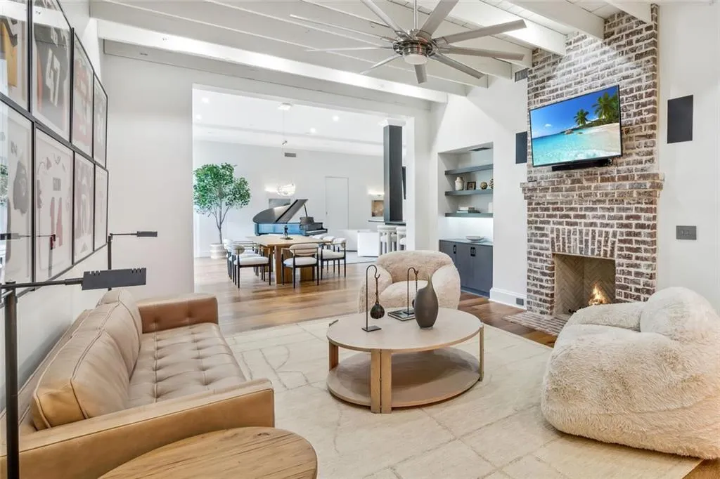 Sandy Springs, Georgia 30327, United States, 7 Bedrooms Bedrooms, ,10 BathroomsBathrooms,Residential,Coming Soon,163520