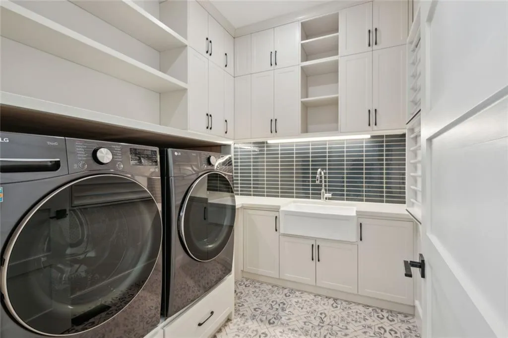 Sandy Springs, Georgia 30327, United States, 7 Bedrooms Bedrooms, ,10 BathroomsBathrooms,Residential,Coming Soon,163520