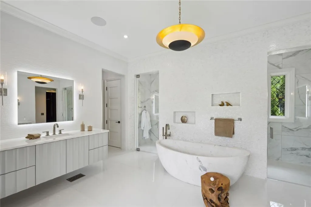 Sandy Springs, Georgia 30327, United States, 7 Bedrooms Bedrooms, ,10 BathroomsBathrooms,Residential,Coming Soon,163520