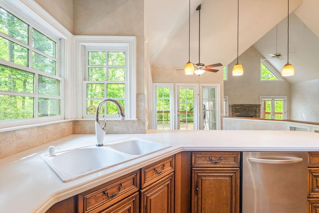 4109 Brookview Drive, Atlanta, Georgia image 8