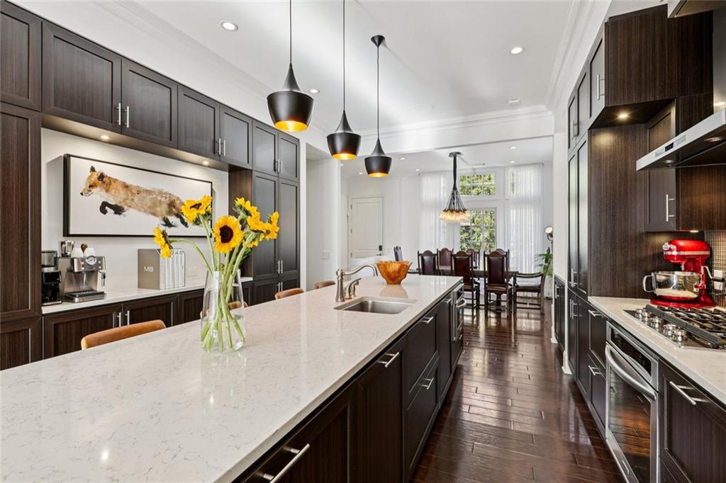 2926 Hermance Drive NE