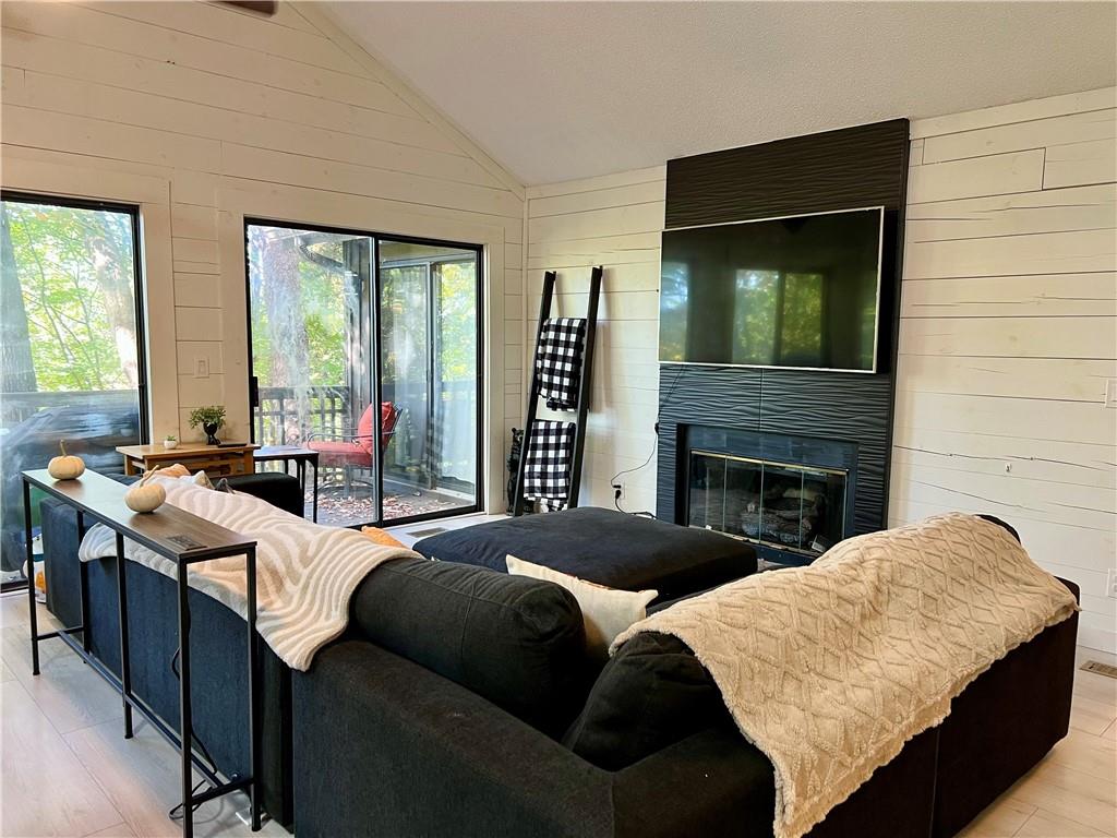 174 Sassafras Mountain Trail