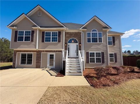 Homes For Sale - 14 Muskogee Crossing<br/> Dallas, GA 30132