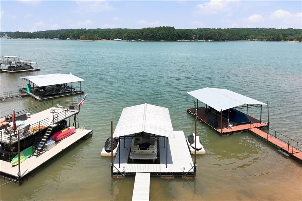 6995 Lakeside Place