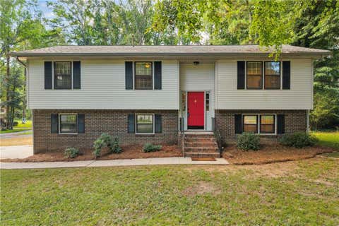 Homes For Sale - 6193 Pine Lane<br/> Douglas County, Douglasville, GA 30135