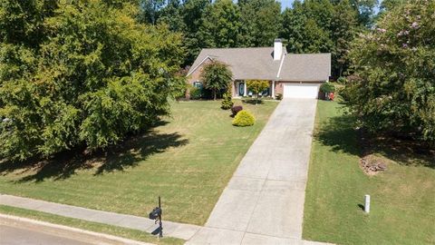 A home in Hoschton