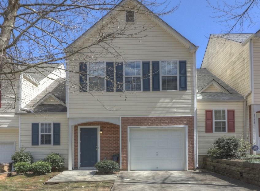 Act fast to secure this amazing townhouse! Located in a prime area, this townhouse is the perfect fit for families or roommates looking for a convenient and comfortable living space. With easy access to I75, I675, and I285, you can enjoy the best of both urban and country living. Don't miss out on this incredible opportunity - APPLY now before it's gone!