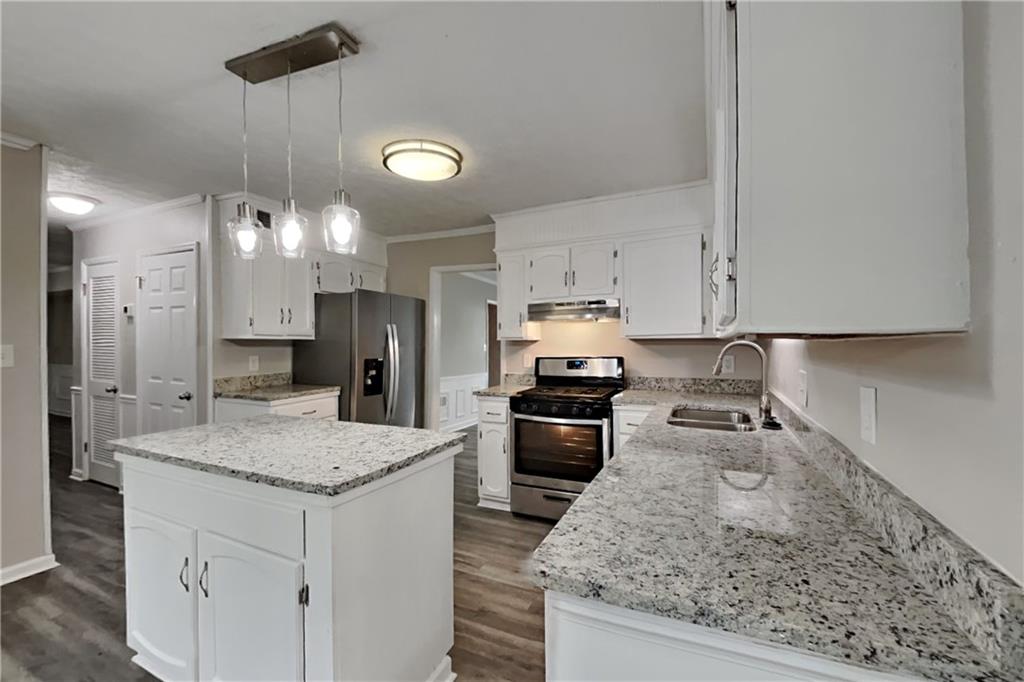 650 Lake Forest Court