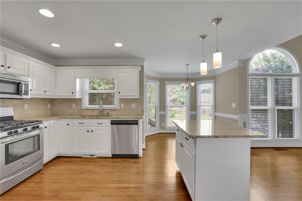 959 Lakeview Road