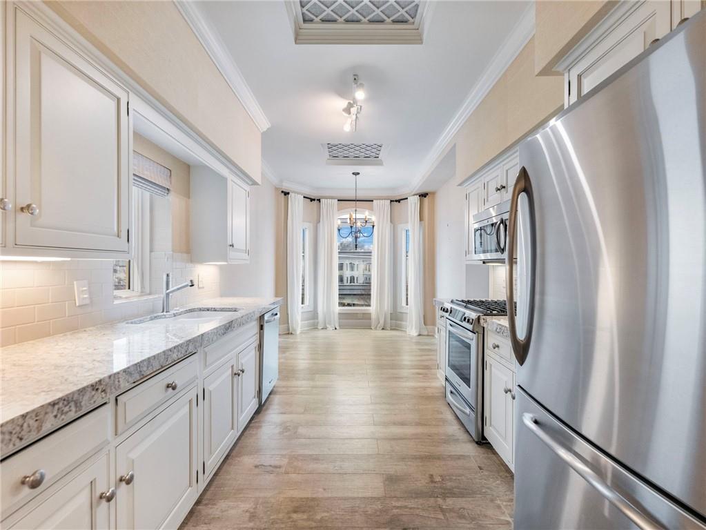 3636 Peachtree Road NE 405