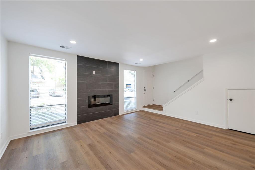 1079 Riverbend Club Drive SE