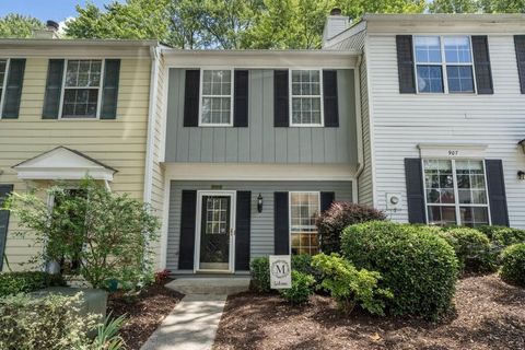 Photo of 906 Wedgewood Way, Sandy Springs, GA 30350 (MLS # 7715952)