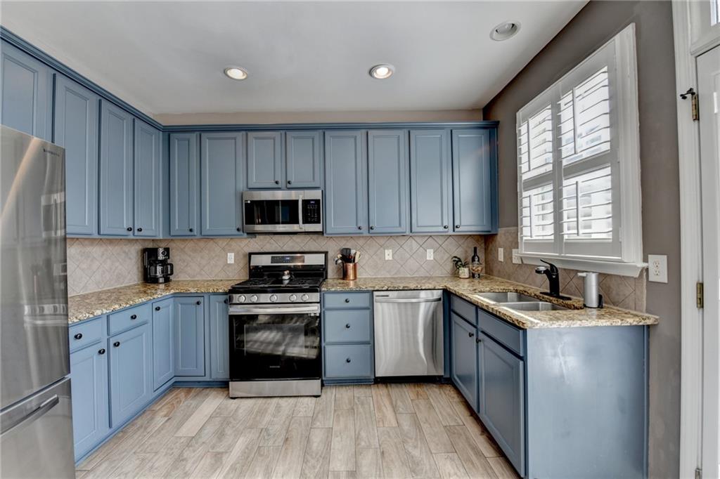 4422 Grove Field Park