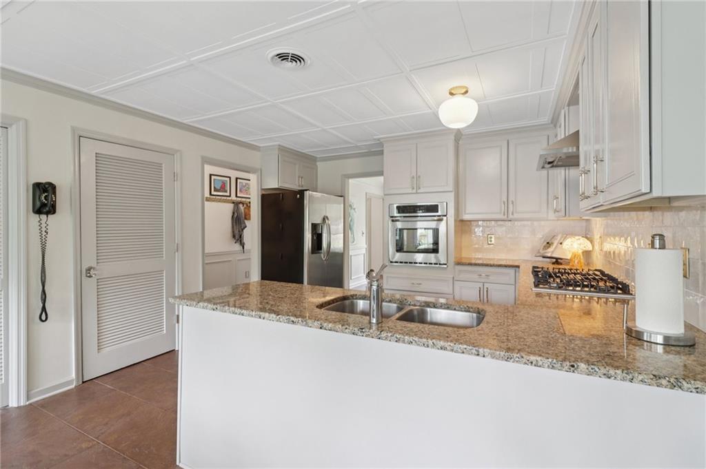 Brownstone - Residential