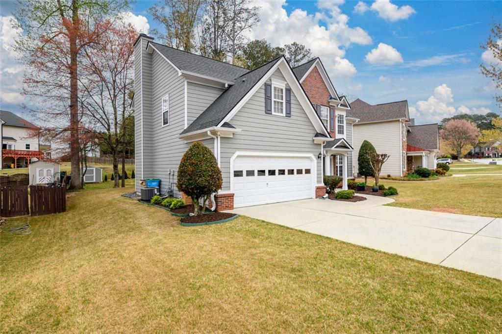 4015 Embassy Way, Lilburn, Georgia image 2