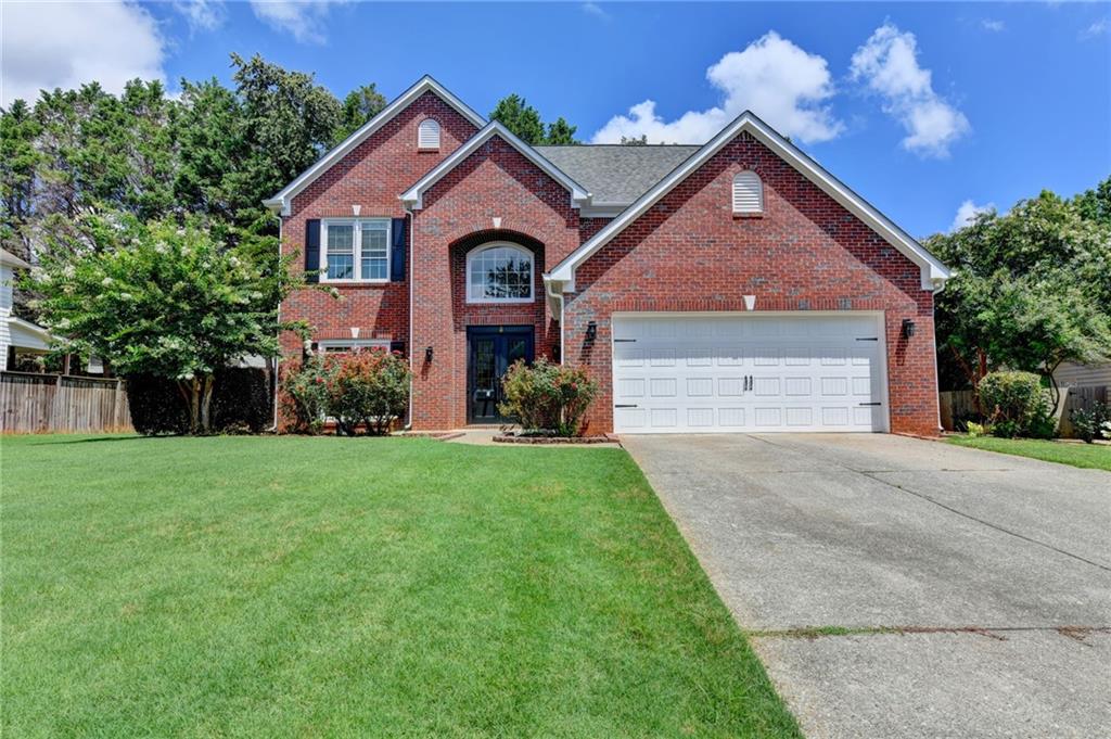 2835 Crestmont