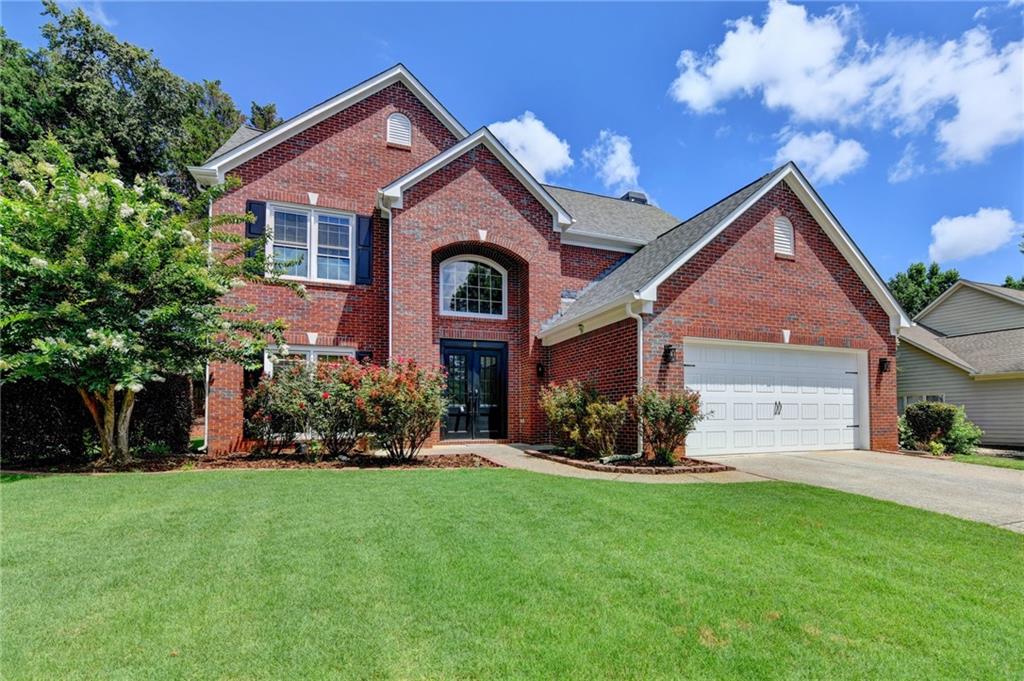 2835 Crestmont