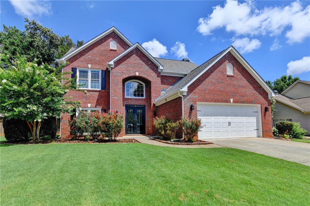2835 Crestmont