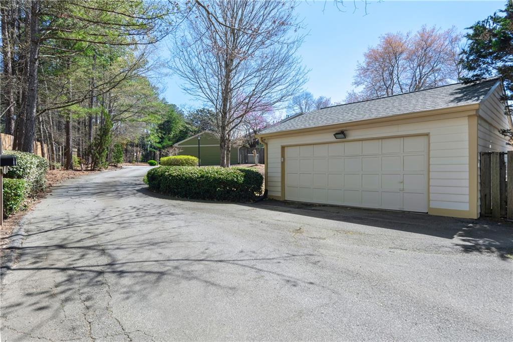 6421 Deerings Lane, Peachtree Corners, Georgia image 30