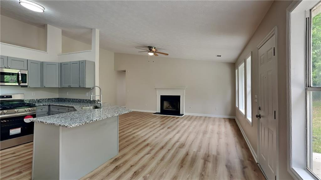 1229 Huntington Place Circle, Lithonia, Georgia image 6