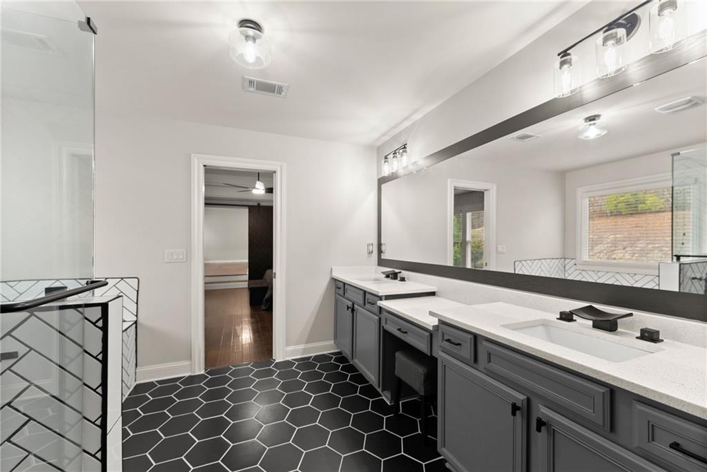 6514 Lemon Grass Lane, Flowery Branch, Georgia image 33