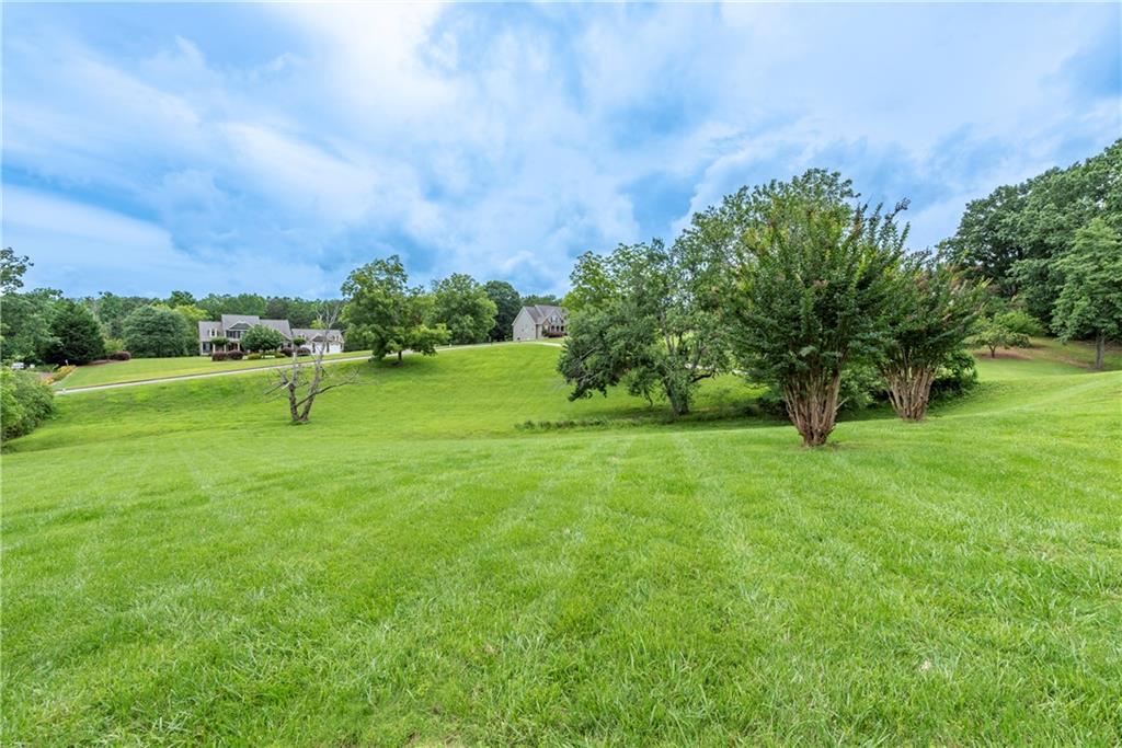105 Stonewood Trail
