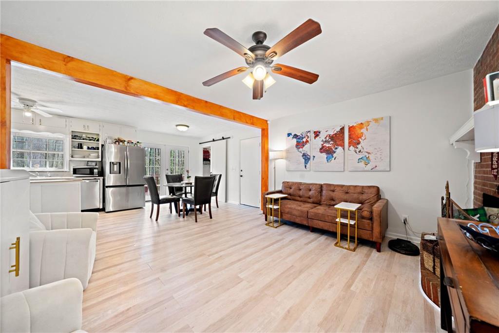 181 Bridgewood Drive, Conyers, Georgia image 4