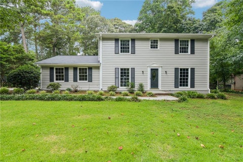 Homes For Sale - 714 Continental Drive<br/> Lawrenceville, GA 30044