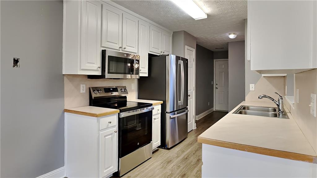 359 Oxford Way, Winder, Georgia image 4