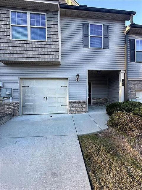 Townhouse For Sale - 348 Turtle Creek Drive<br/> Barrow County, Winder, GA 30680