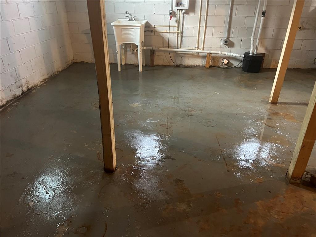 2900 Delray Drive NW