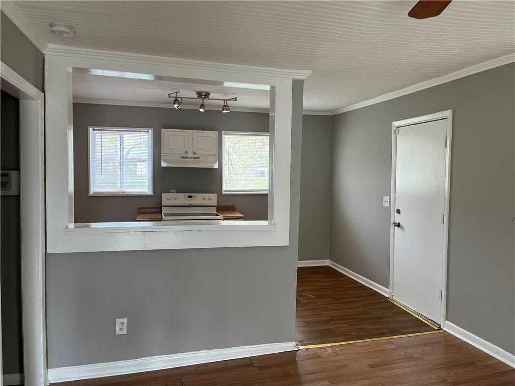 2900 Delray Drive NW