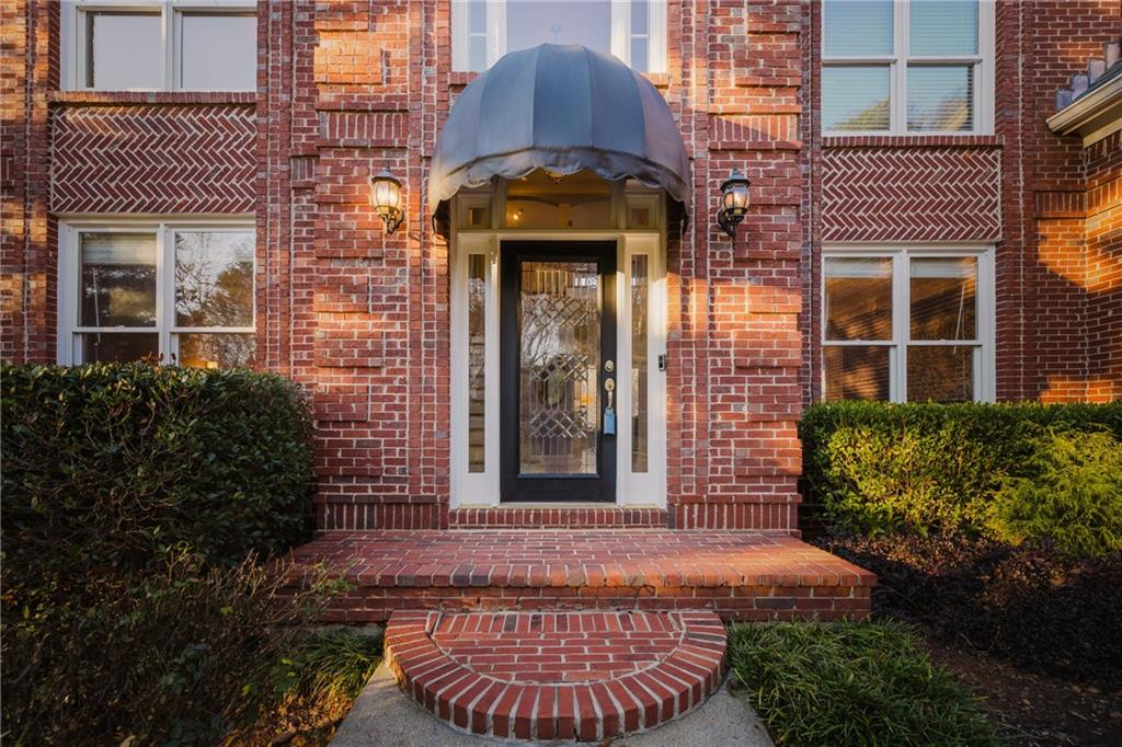 5020 Hickory Hills Drive