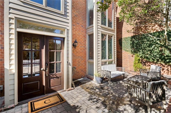 63 WILLOW GLN, ATLANTA, GA 30342 - Image 231dd6f13a02d5e4468d2d3ff50f2f21/1702565808
