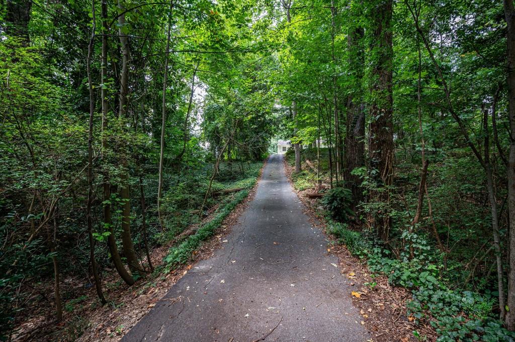 3728 Peachtree Dunwoody Road SE