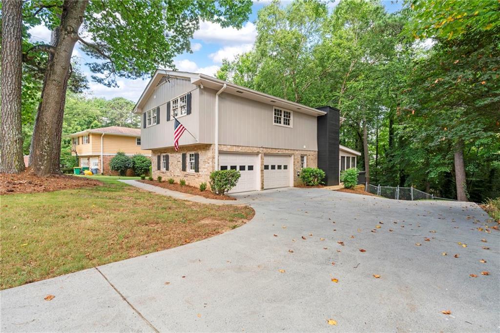 3937 Locklear Way