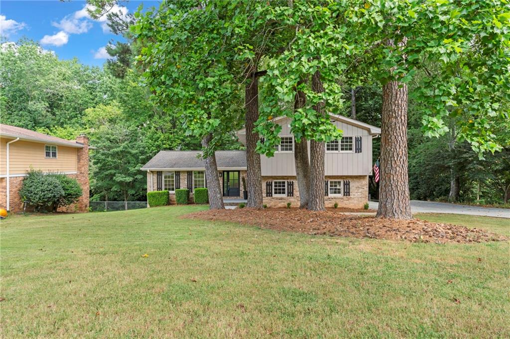 3937 Locklear Way