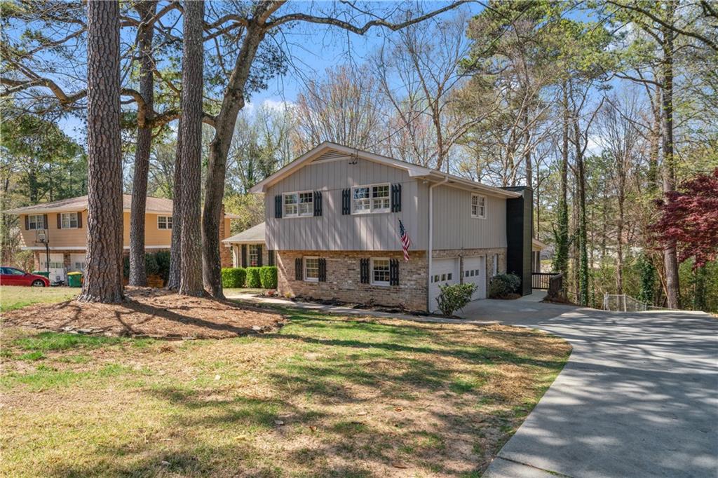 3937 Locklear Way