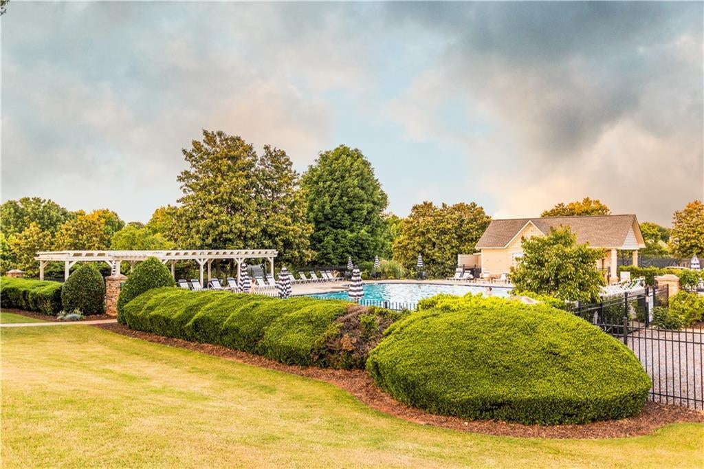 931 Providence Lane