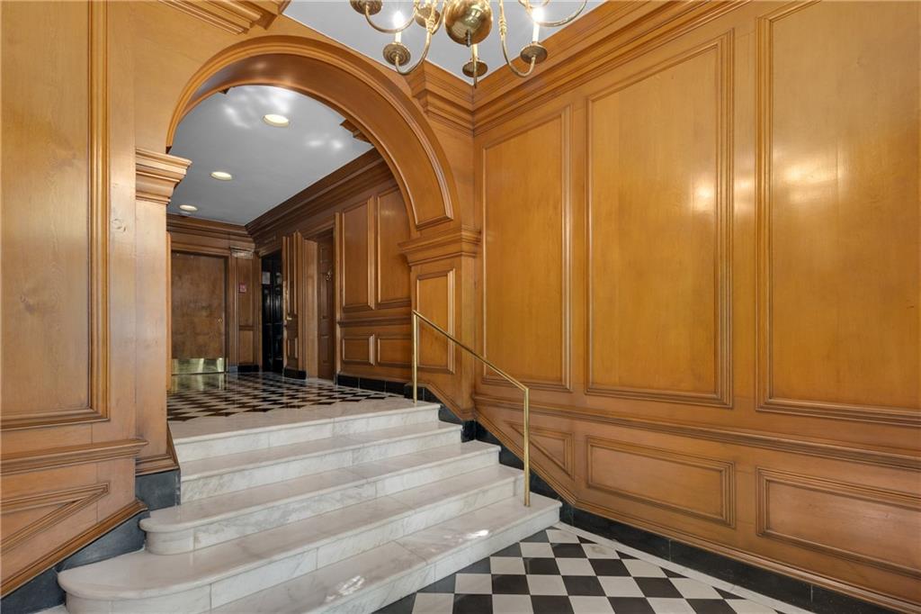 1325 Peachtree Street NE 401