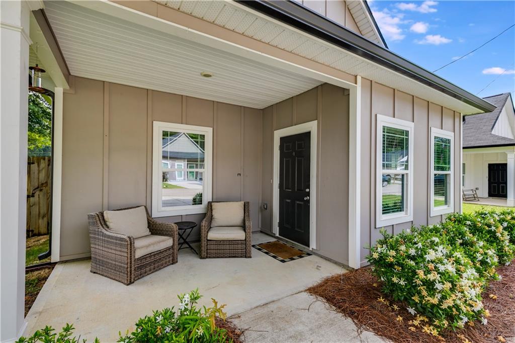 110 Chalfont Circle, Carrollton, Georgia image 3