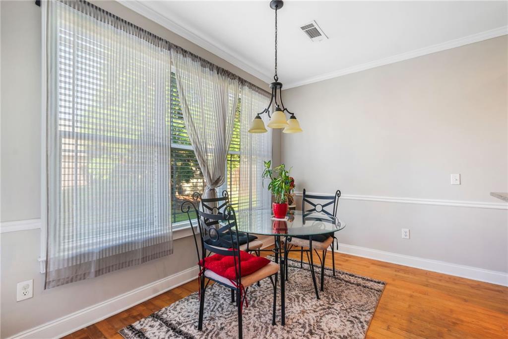 2557 Bay Crest Lane