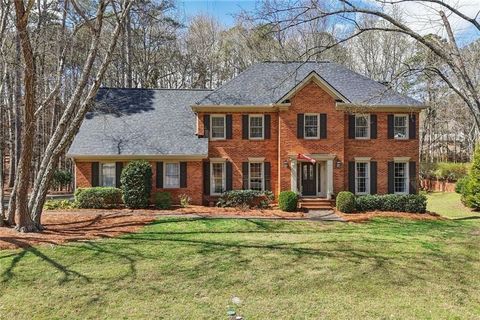 Homes For Sale - 8900 Glen Ferry Drive<br/> Johns Creek, GA 30022