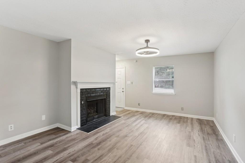 106 Westland Court SW