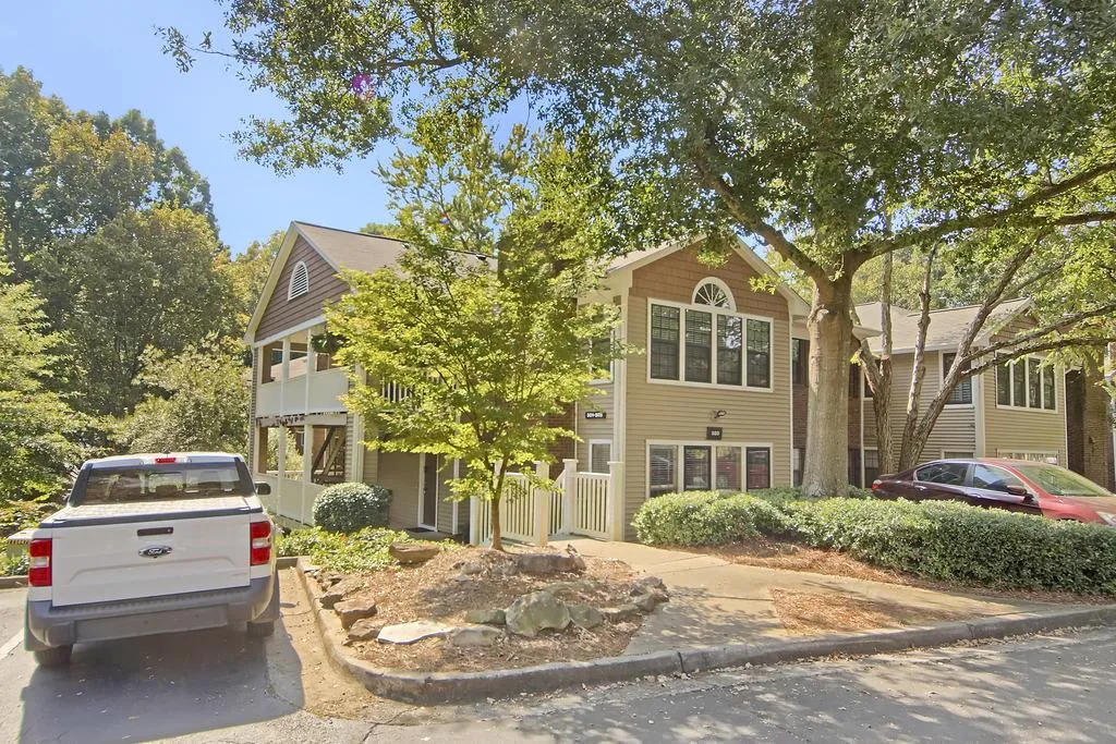 Atlanta, Georgia 30350, United States, 1 Bedroom Bedrooms, ,1 BathroomBathrooms,Residential,Active,217860