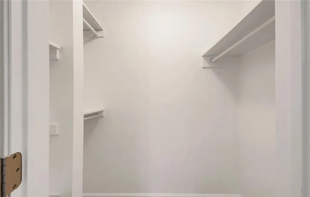 Atlanta, Georgia 30350, United States, 1 Bedroom Bedrooms, ,1 BathroomBathrooms,Residential,Active,217860