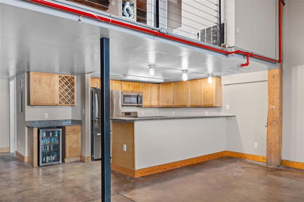 644 Wells Street SW 16