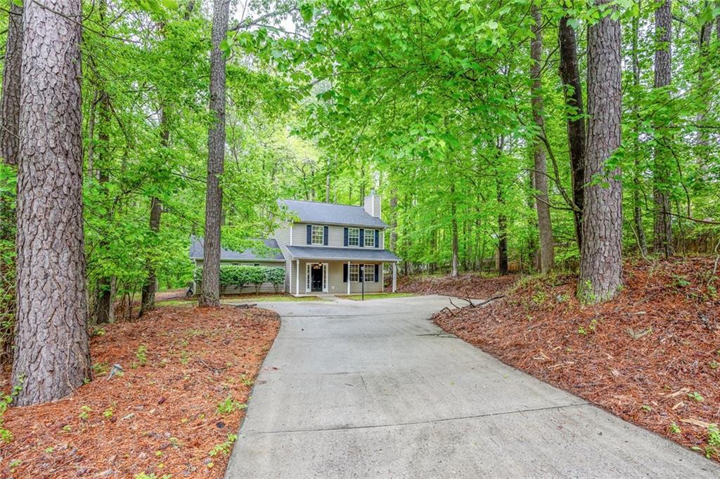 504 Little River Court, Woodstock, Georgia image 3