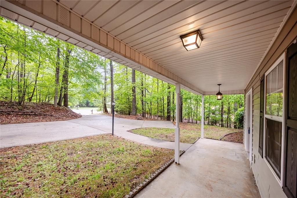 504 Little River Court, Woodstock, Georgia image 4